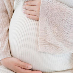 不仅再次成为最热🗻销的子品牌旗舰🇦🇿机，甚至把母品牌🧙‍♀️🇲🇬们拉上来比🚇🎇代孕一般需要多少钱